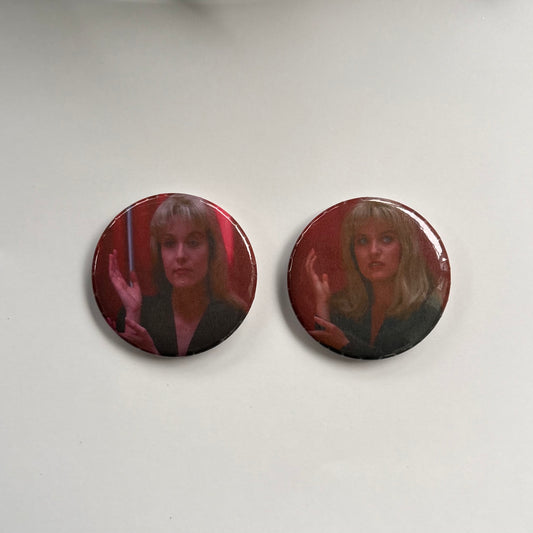 2 lauras button pin set