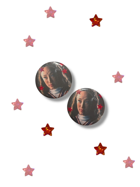 bottoms isabel button pin